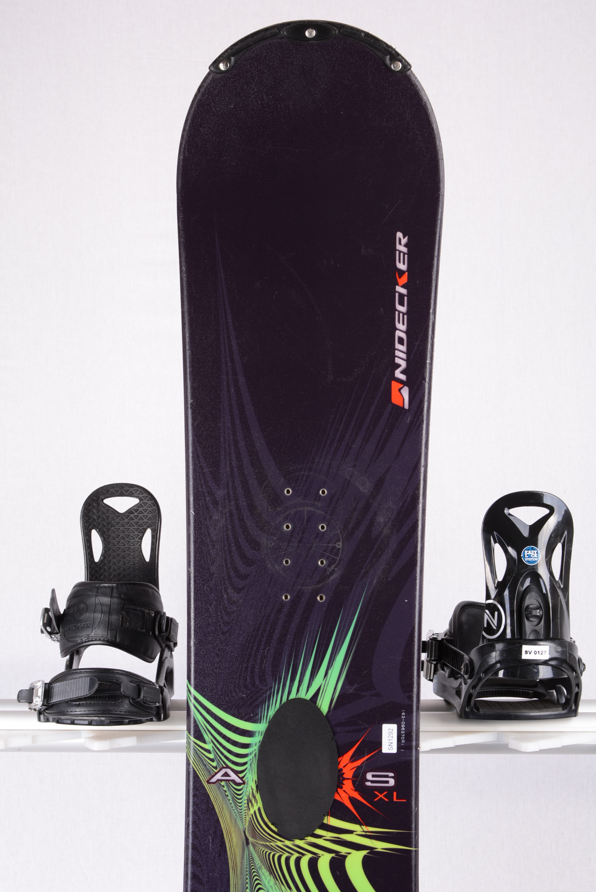 salami schudden verslag doen van snowboard NIDECKER AXIS, BLACK/blue, SWISS made, WOODCORE, sidewall, CAMBER  - Mardosport.ch