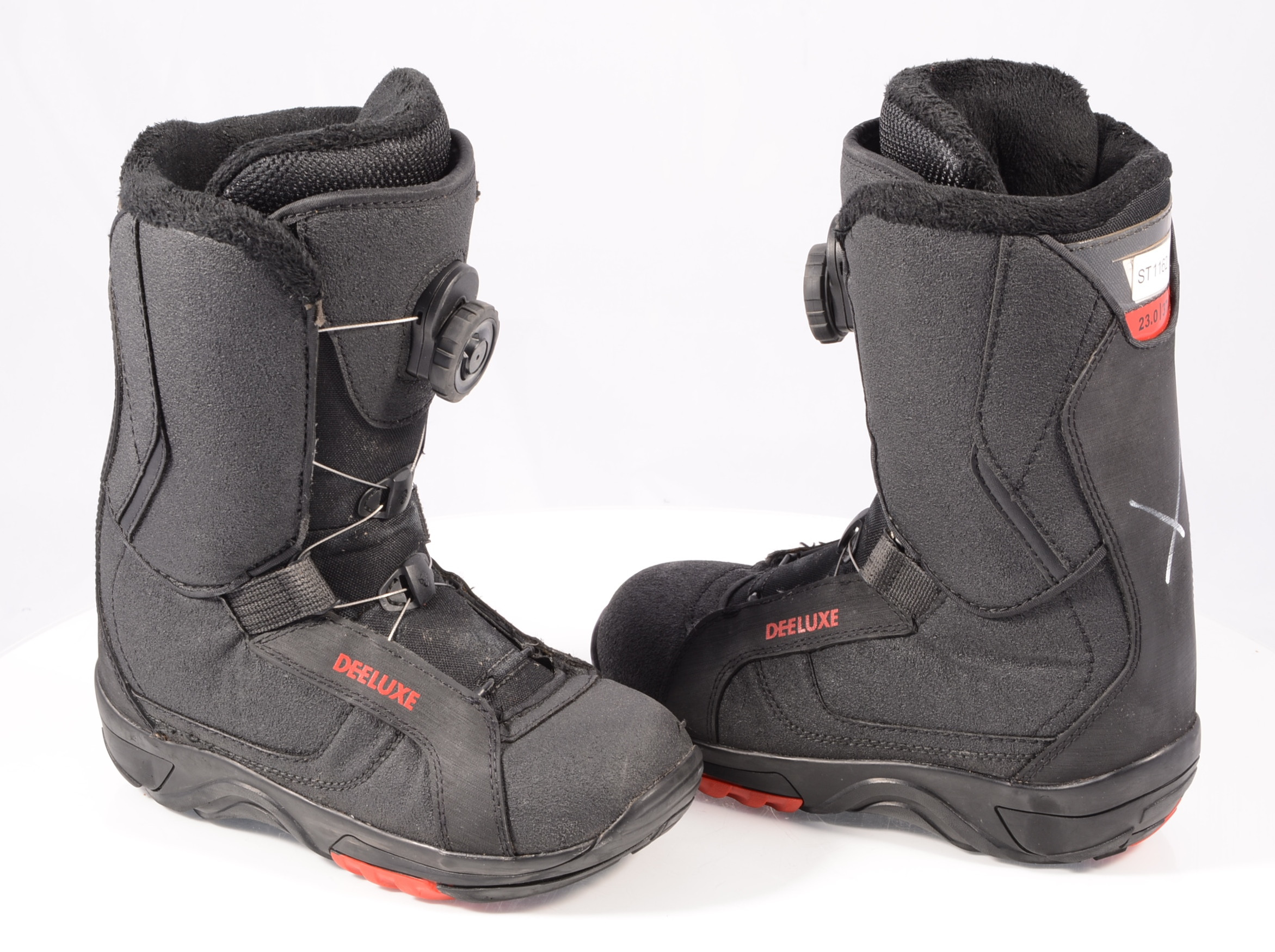 snowboard DEELUXE GAMMA BOA technology, COILER system, SECTION CONTROL LACING, black/red - Mardosport.com